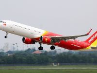 Vietjet dẫn đầu thị phần hàng không nội địa 6 tháng, doanh thu quốc tế tăng 51%, doanh thu phụ trợ tăng 43%