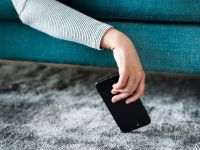 Trực tuyến khó lấn át truyền miệng?
