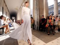 Ngành công nghiệp thời trang xa xỉ Italy ‘điêu đứng’ vì COVID-19