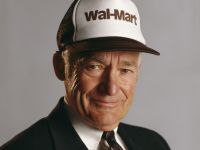 4 bài học trong kinh doanh từ tỷ phú sáng lập Walmart - Sam Walton