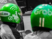 Grab và Gojek đốt tiền cứu tài xế