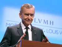 Câu lạc bộ tỷ phú trăm tỷ USD gọi tên ông chủ Louis Vuitton