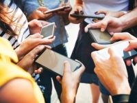 Statista: Việt Nam nằm trong top 10 nước sử dụng smartphone nhiều nhất thế giới
