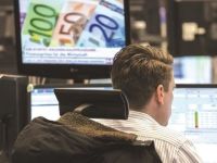 Sóng Fintech lan rộng