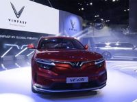 Reuters: Những lợi thế của VinFast khi có tập đoàn mẹ kinh doanh từ bất động sản đến bán lẻ