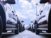 Ô tô nhập khẩu tiếp tục tăng tốc, thị trường cuối năm dự báo sôi động