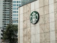 Starbucks thay CEO: Chương mới cho “gã khổng lồ” đồ uống?