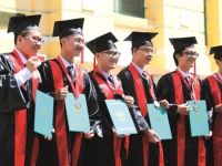 Đại học để tăng trưởng
