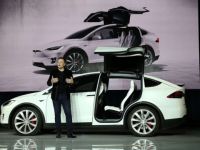 Tesla đạt doanh số kỷ lục mới