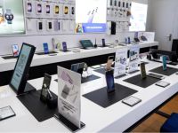 Counterpoint Research: Doanh số smartphone toàn cầu lao dốc