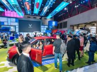VinFast công bố doanh thu gần 1,2 tỷ USD năm 2023, tăng trưởng 91%