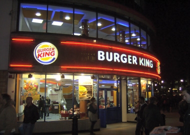 Hamburger vào Việt Nam: Mở nhiều nhà hàng, càng nhanh càng tốt