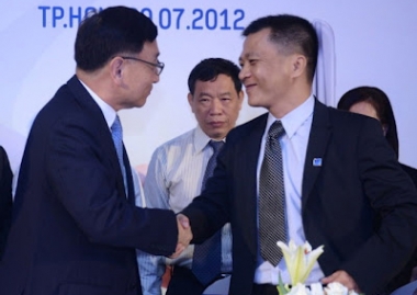 Hợp tác thương hiệu