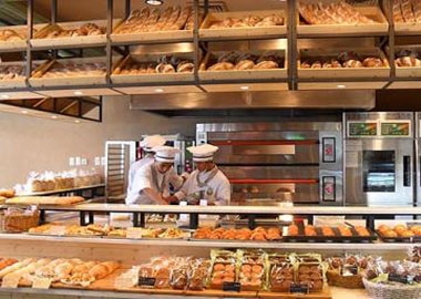 Trăm nhà đua tiếng, không dễ kiếm tiền