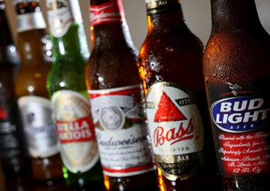 Muốn thắng đại gia AB Inbev, các DN bia Việt phải biết quên...
