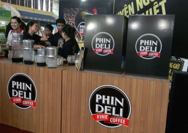 PhinDeli tung chiêu ở Hội chợ Tôn vinh hàng Việt