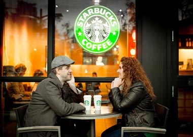 Ai mới là đối thủ thật sự của Starbucks ở Việt Nam?