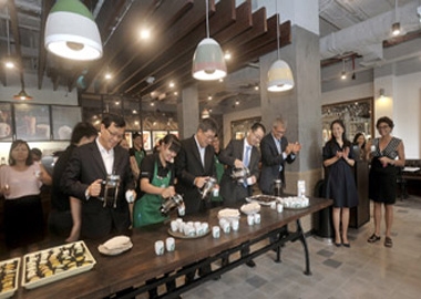 Starbucks sẽ mở ít nhất 4 - 5 cửa hàng tại Việt Nam hằng năm