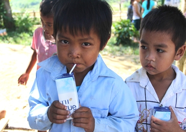 600.000 ly sữa TH true MILK đến với trẻ em cả nước