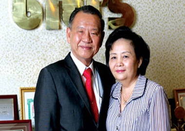 Câu chuyện gia đình Vưu Khải Thành