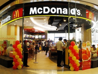 McDonald’s “tấn công” Việt Nam bằng chiến lược “hớt váng”