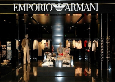 Armani: Tốt gỗ hơn tốt nước sơn