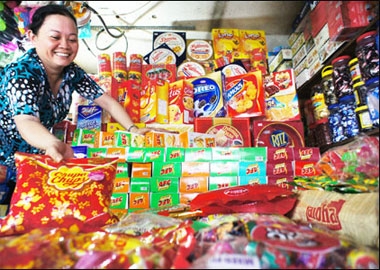 Bánh ngoại áp đảo vào lúc cuối