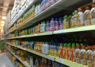 Thị trường đồ uống: Ngoại bơi không hết, nội chết khát trên bờ