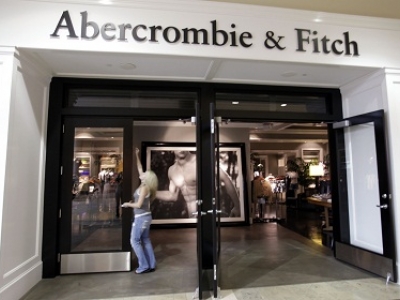 Bước đi mới của hãng thời trang già cỗi và đắt đỏ Abercrombie & Fitch