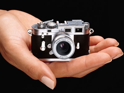 Leica – Đứa con lớn của người mẹ nhỏ