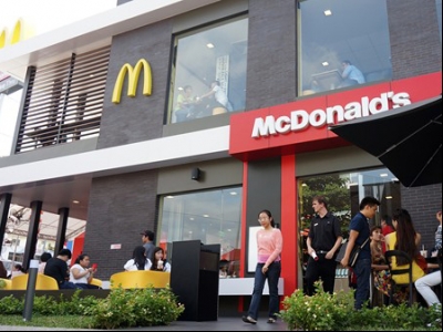 Bên trong cửa hàng McDonalds đầu tiên ở VN sắp khai trương
