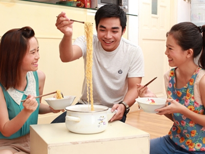 Béo bở mì gói: Lớn mạnh nhờ quảng cáo