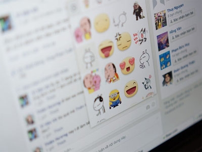 Dân mạng “nổi sóng” với tính năng hình họa sticker của Facebook
