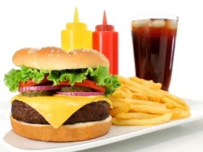 “Cuộc chiến” giữa Big Mac và bánh mì