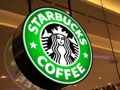 10 bài học kinh doanh vô giá của CEO Starbucks Howard Schultz