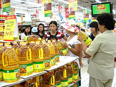 Thị trường dầu ăn: Nước chảy chỗ trũng