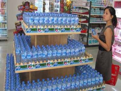 Thị trường nước đóng chai: Phá thế thống trị của Nestle, PepsiCo