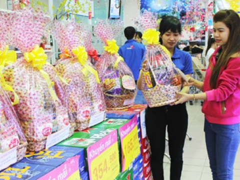 Bánh kẹo Tết 2015: Sản phẩm có thương hiệu đã “ăn chắc, bám sâu”
