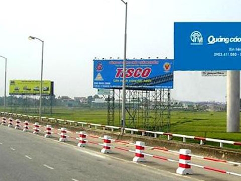 Thủ tục “trói” doanh nghiệp quảng cáo