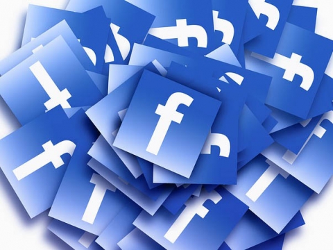 Facebook đã thay đổi như thế nào sau 11 năm?