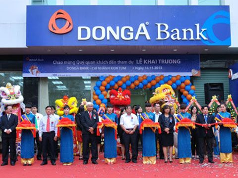 DongA Bank nhận giải thưởng “Thương hiệu mạnh Việt Nam năm 2014”