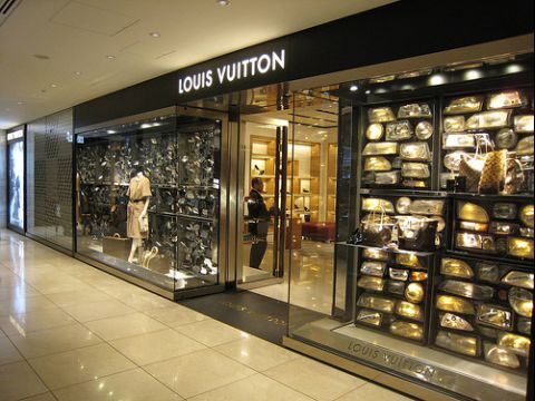 Hệ thống cấp bậc của hàng hiệu – LV, Gucci chỉ là loại 2