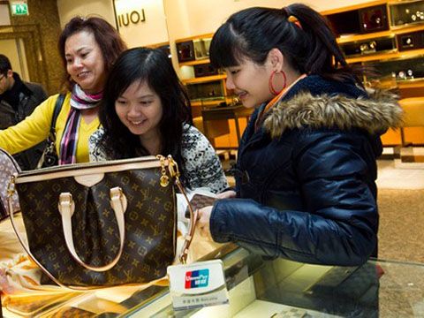 Nhóm người giàu mới nổi tiếp tục tăng trưởng mạnh mẽ tại Việt Nam