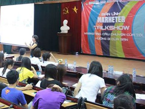 Report Talkshow “Marketing: Câu chuyện của tôi - Hướng đi của bạn”