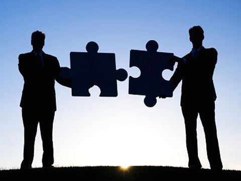 M&A: Để không yếu thế so với bên mua