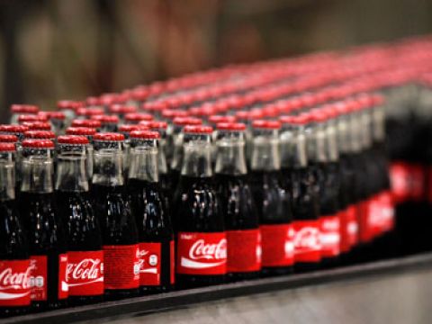 Sức ép của ông chủ Coca-Cola