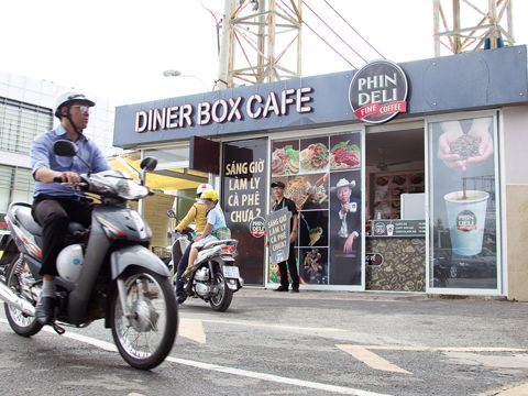 Lộ diện kế hoạch phát triển hệ thống cà phê mang đi  PhinDeli