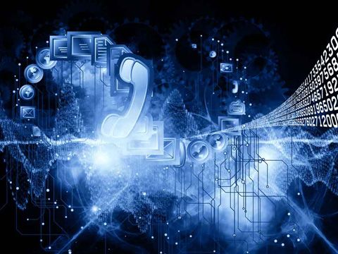 Tại sao viễn thông Việt ra nước ngoài?