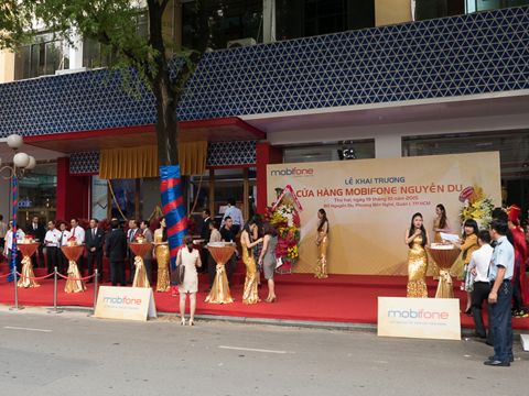 MobiFone khai trương cửa hàng đầu tiên của chuỗi bán lẻ