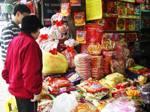 Tiệm tạp hóa vẫn uy lực
